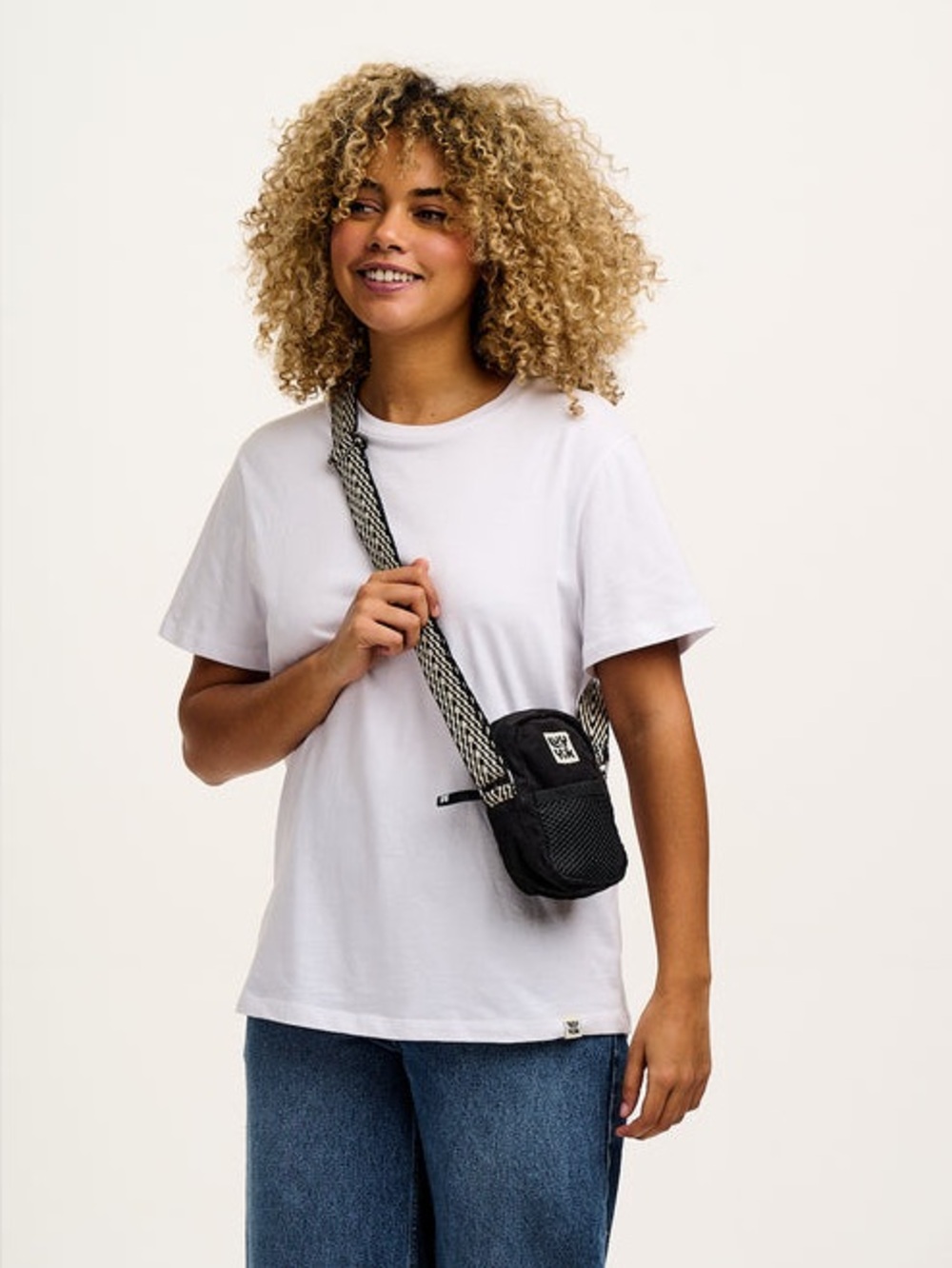 Lucy & Yak Black Crossbody Mini Bag - Picture 2 of 13